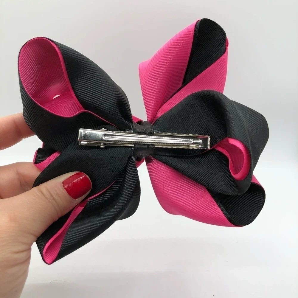 Gaby’s Black and Pink Oversized Bow